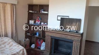  Room  in Avondale West