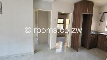  Room  in Avondale West