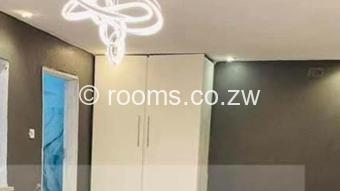  Room  in Zimre Park