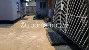  Room  in Sunningdale