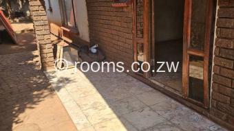  Room  in Kuwadzana