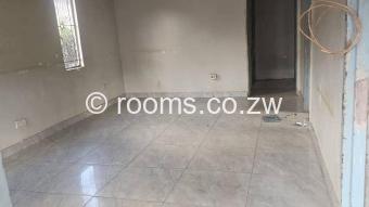  Room  in Warren Park