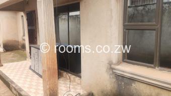  Room  in Cold Comfort