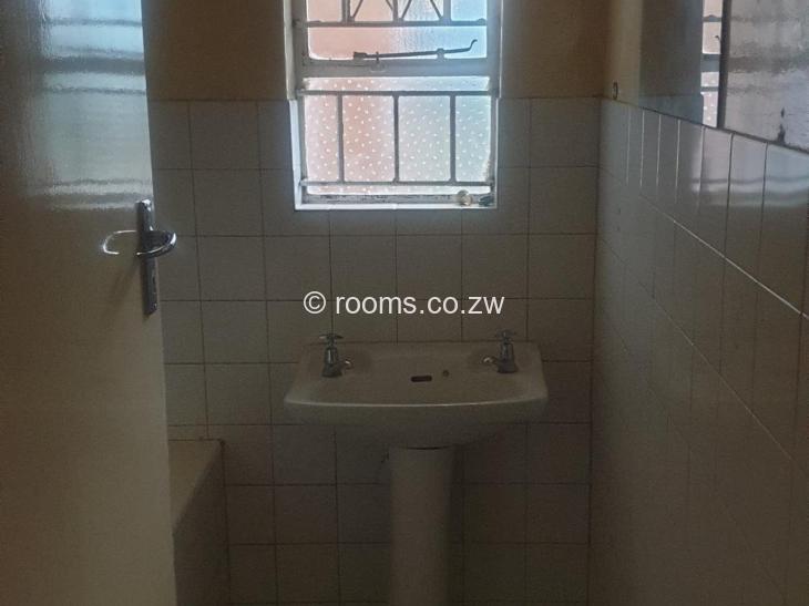 Rooms for Rent in Ashdown Park, Harare