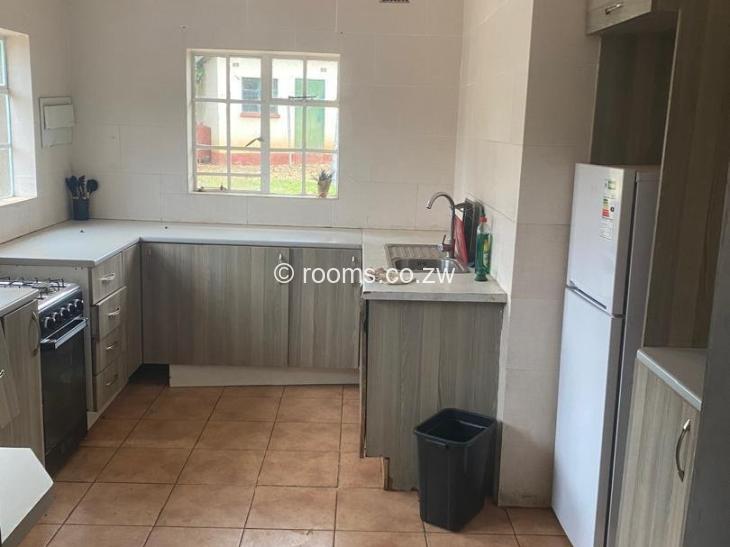 Rooms for Rent in Bluff Hill, Harare