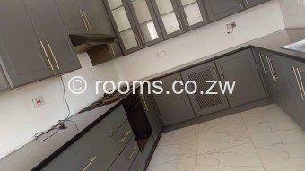  Room  in Hillside